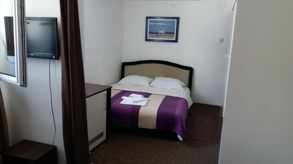 Gros Hotel - Leskovac Leskovac  Dış mekan fotoğraf